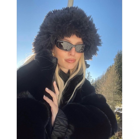 GOLDBERGH BIRD BUCKET HAT IN BLACK - Picture 6 of 16